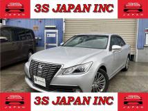 2013 Toyota Crown