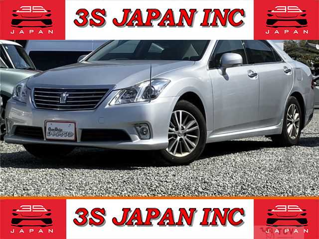2012 Toyota Crown Royal Series