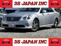 2012 Toyota Crown Royal Series