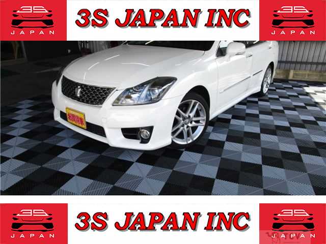 2013 Toyota Crown