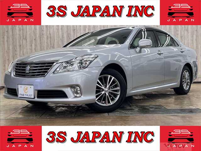 2011 Toyota Crown Royal Series