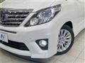 2013 Toyota Alphard