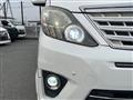 2013 Toyota Alphard