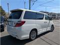 2013 Toyota Alphard