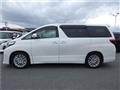 2013 Toyota Alphard