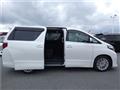 2013 Toyota Alphard