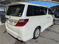 2013 Toyota Alphard