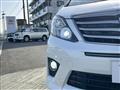 2013 Toyota Alphard