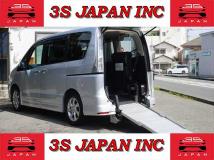 2013 Nissan Serena