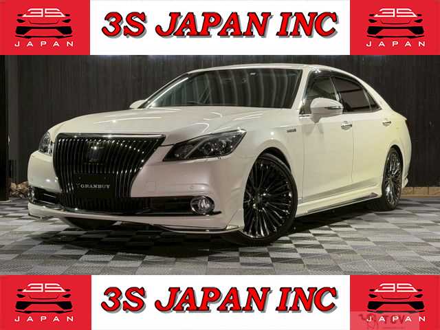 2014 Toyota Crown Majesta