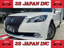 2014 Toyota Crown Majesta