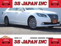 2014 Toyota Crown Majesta