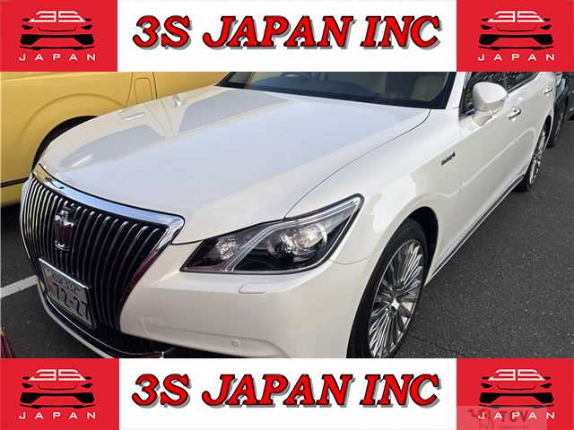 2013 Toyota Crown Majesta