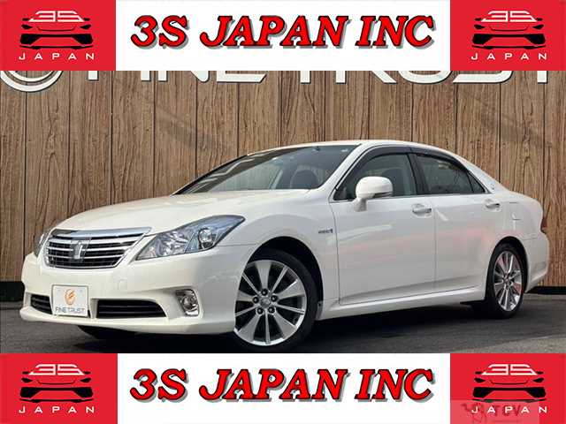 2010 Toyota Crown Hybrid
