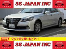 2014 Toyota Crown Royal Series