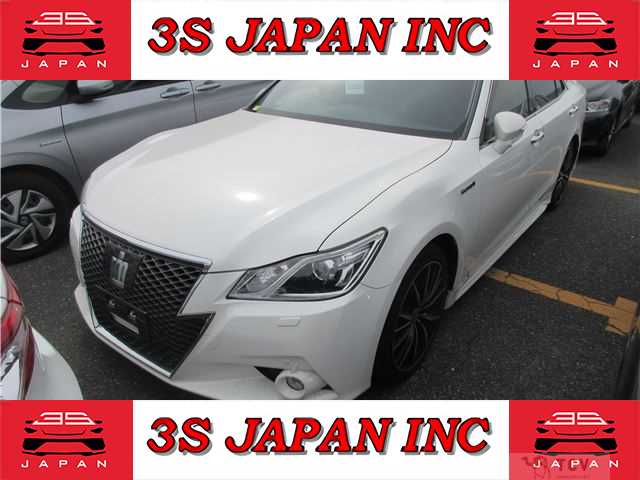 2013 Toyota Crown Hybrid