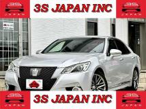 2014 Toyota Crown Hybrid