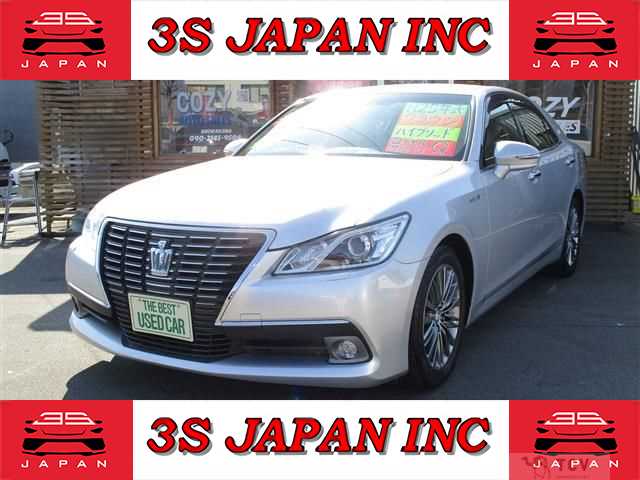 2013 Toyota Crown Royal Series