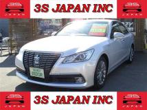 2013 Toyota Crown Royal Series