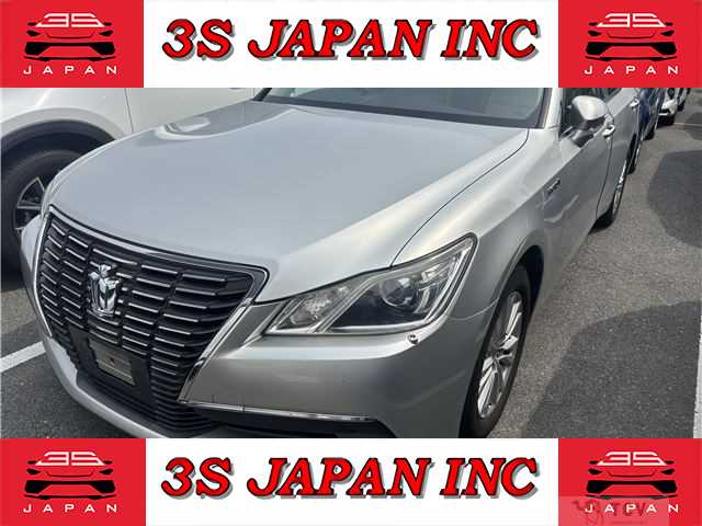 2013 Toyota Crown Hybrid