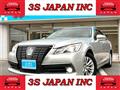 2013 Toyota Crown Hybrid