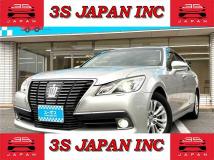 2013 Toyota Crown Hybrid