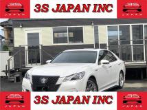 2013 Toyota Crown Hybrid