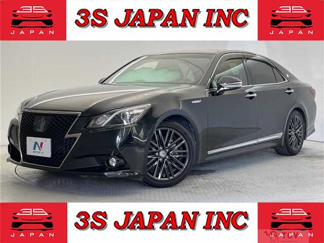 2014 Toyota Crown Hybrid