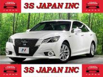 2013 Toyota Crown Hybrid