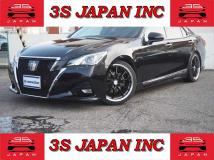 2013 Toyota Crown Hybrid