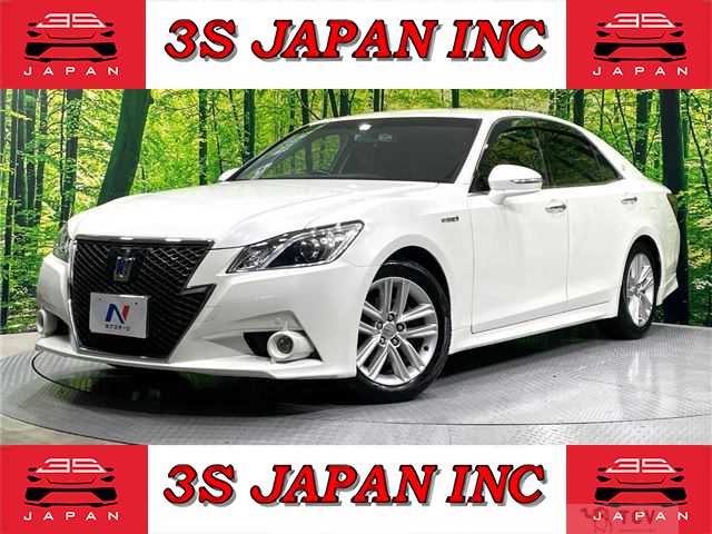 2013 Toyota Crown Hybrid