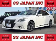2013 Toyota Crown Hybrid