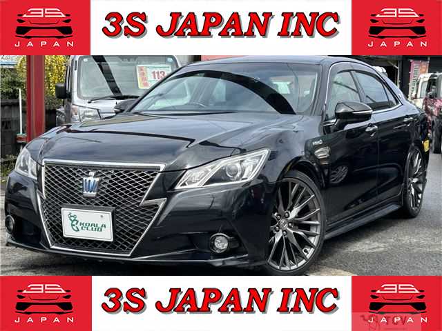 2013 Toyota Crown Hybrid