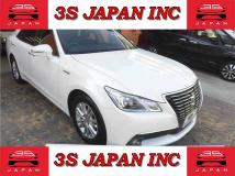 2014 Toyota Crown Hybrid