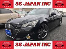 2014 Toyota Crown Hybrid