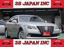2013 Toyota Crown Hybrid