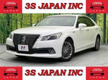 2013 Toyota Crown Hybrid