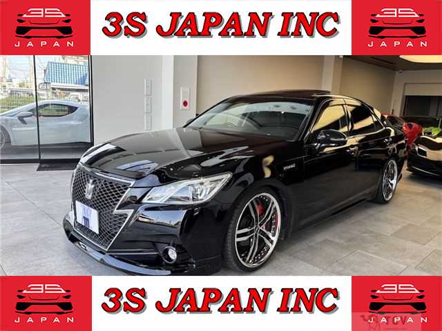 2013 Toyota Crown Hybrid