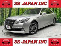 2014 Toyota Crown Hybrid