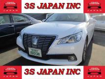 2013 Toyota Crown Royal Series