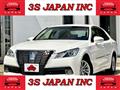 2013 Toyota Crown Hybrid