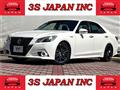 2014 Toyota Crown Hybrid