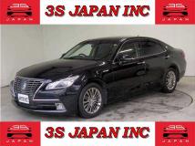 2013 Toyota Crown Royal Series