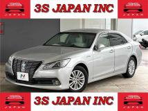 2013 Toyota Crown Hybrid
