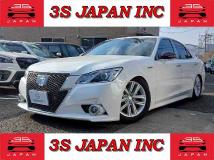 2013 Toyota Crown Hybrid