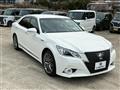 2013 Toyota Crown Hybrid