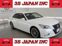 2013 Toyota Crown Hybrid