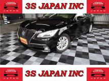 2013 Toyota Crown Hybrid