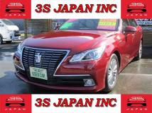2013 Toyota Crown Royal Series