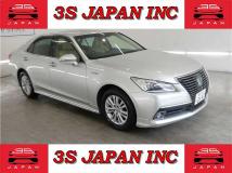 2013 Toyota Crown Hybrid
